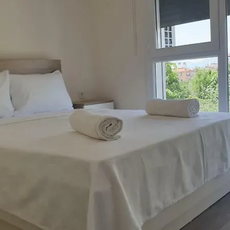 Mandalına Apart *